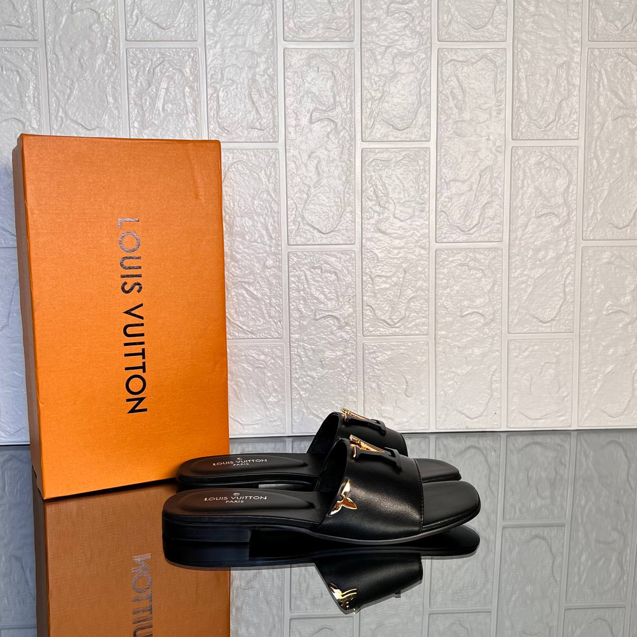 Louis Vuitton Mare Flat Mule

911256 ⭐️