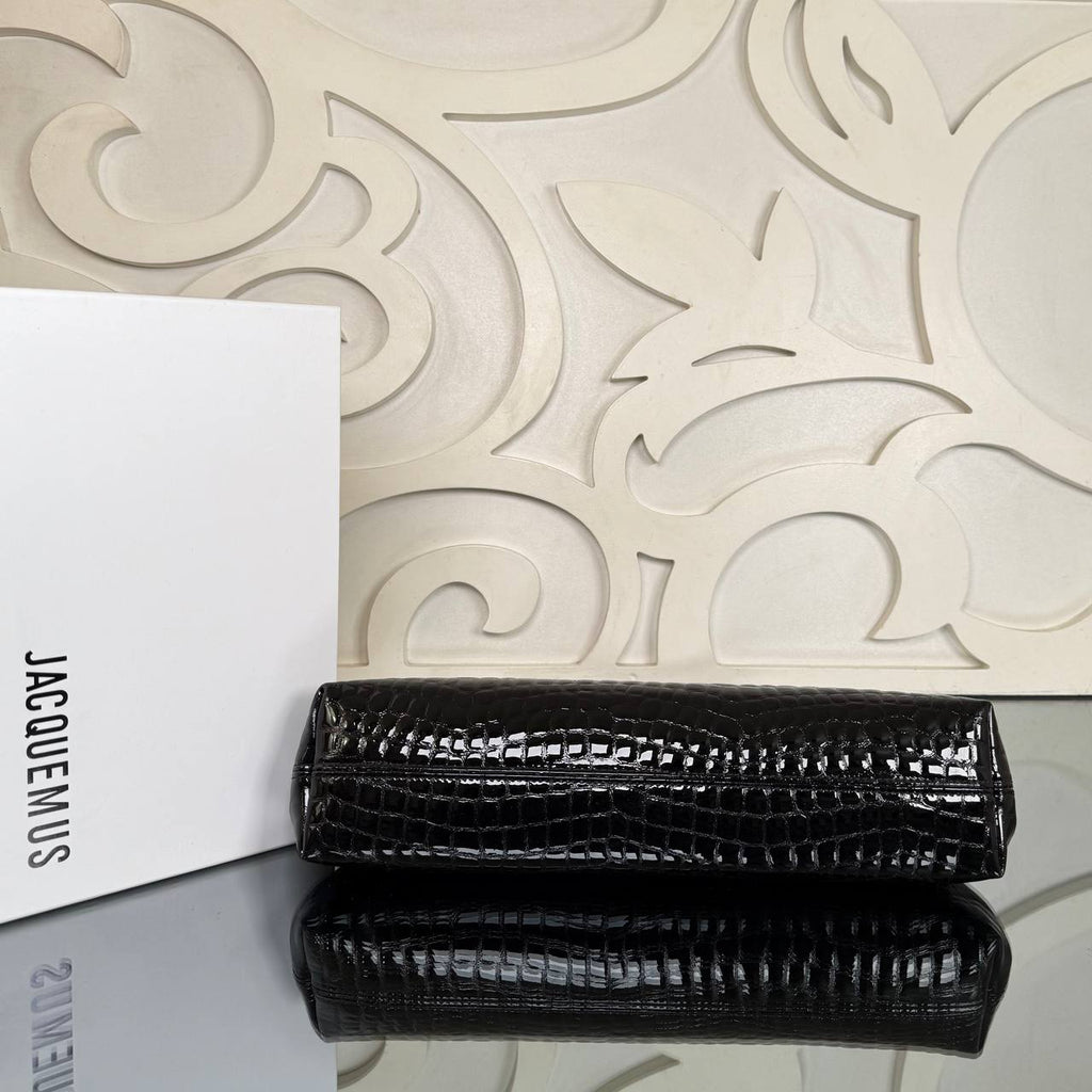 Jacquemus The Berlingot Medium 
Γυναικεία τσάντα 
34x13 cm
910806 ⭐️