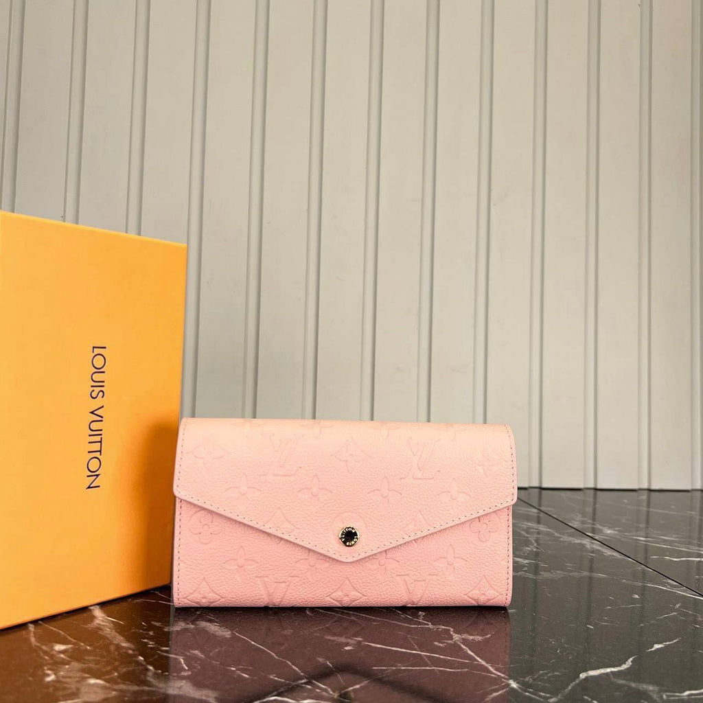 Louis Vuitton Sarah Wallet 

79-2 ⭐️