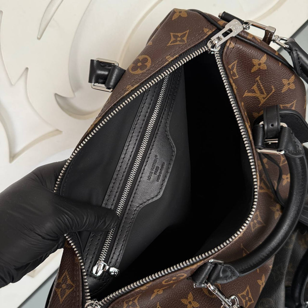 Louis Vuitton Speedy Soft 30 Dark 

6578 ⭐️