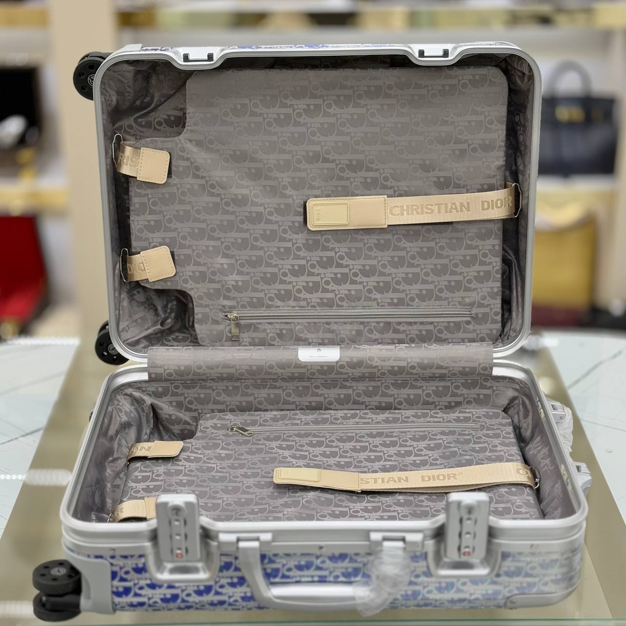 Christian Dior and Rimowa Carry-On Cabin Suitcase
38x50x21 cm