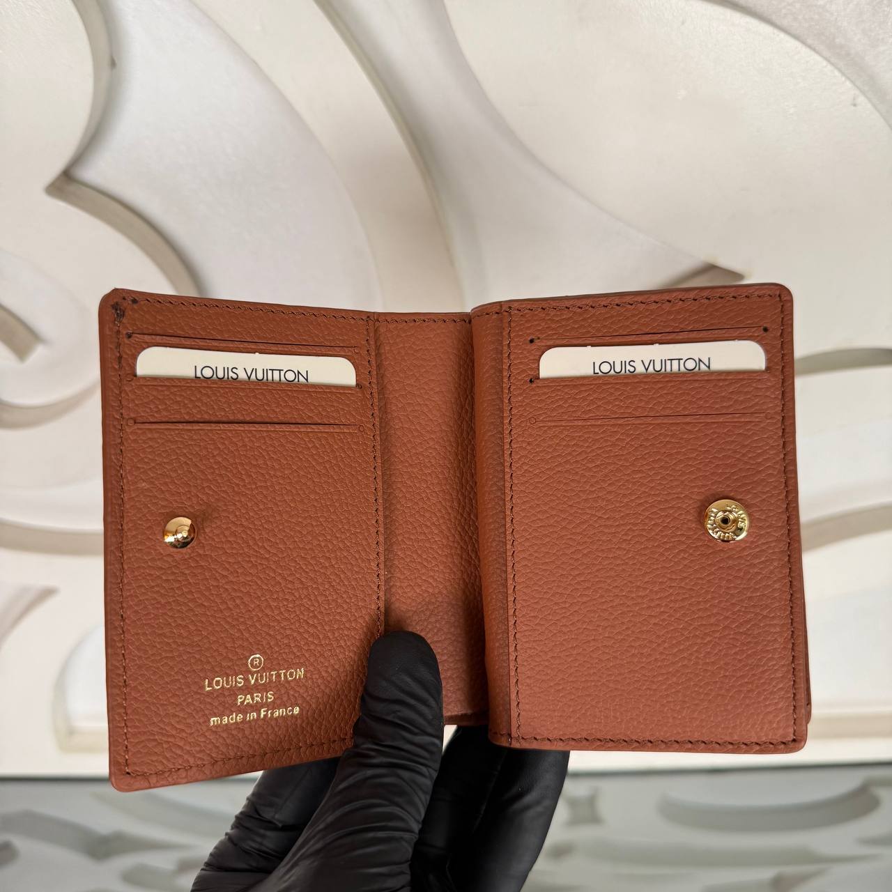 Louis Vuitton Clea Wallet 

210182 ⭐️
