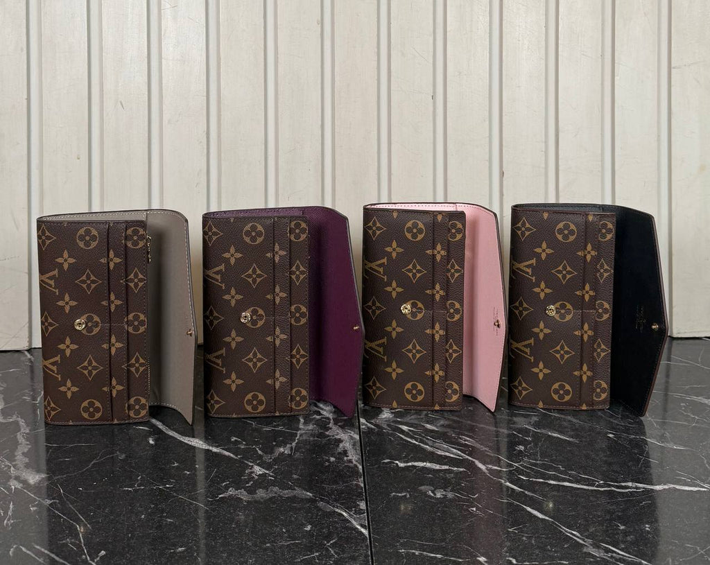 Louis Vuitton Sarah Wallet 

79-1 ⭐️