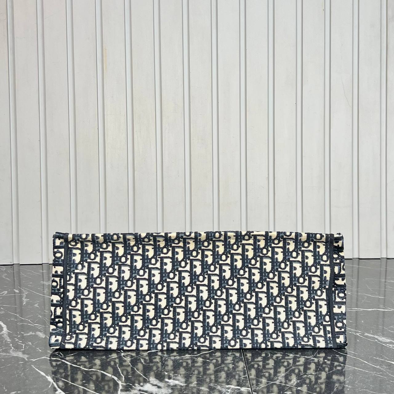 Christian Dior Book Tote Big

42x36 cm 
5656-2