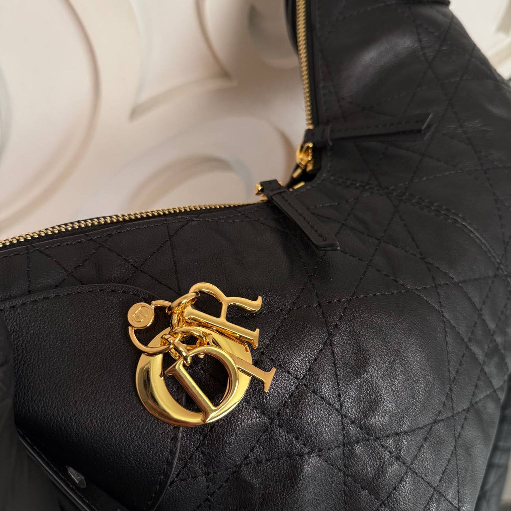 Christian Dior Voyage Bag Medium

30x18 cm 
910379 ⭐️