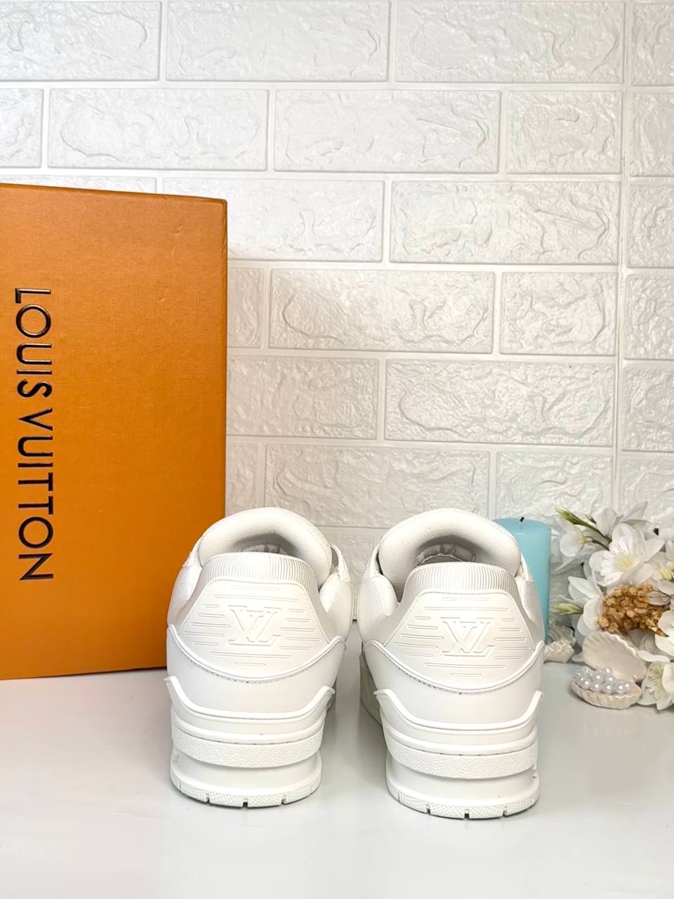 Louis Vuitton Sneakers

911109 ⭐️