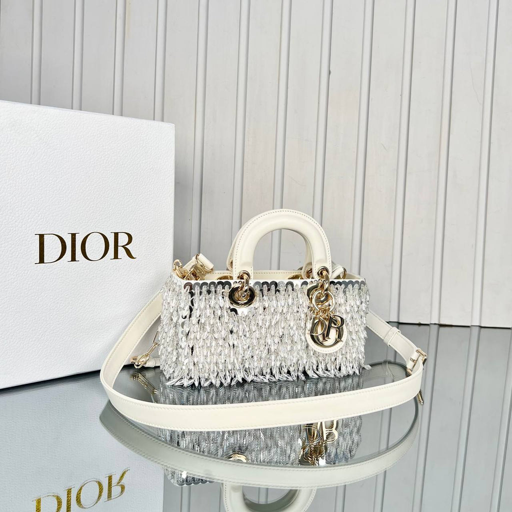 Christian Dior D-Joy Small

22x11.5 cm
5859 ⭐️