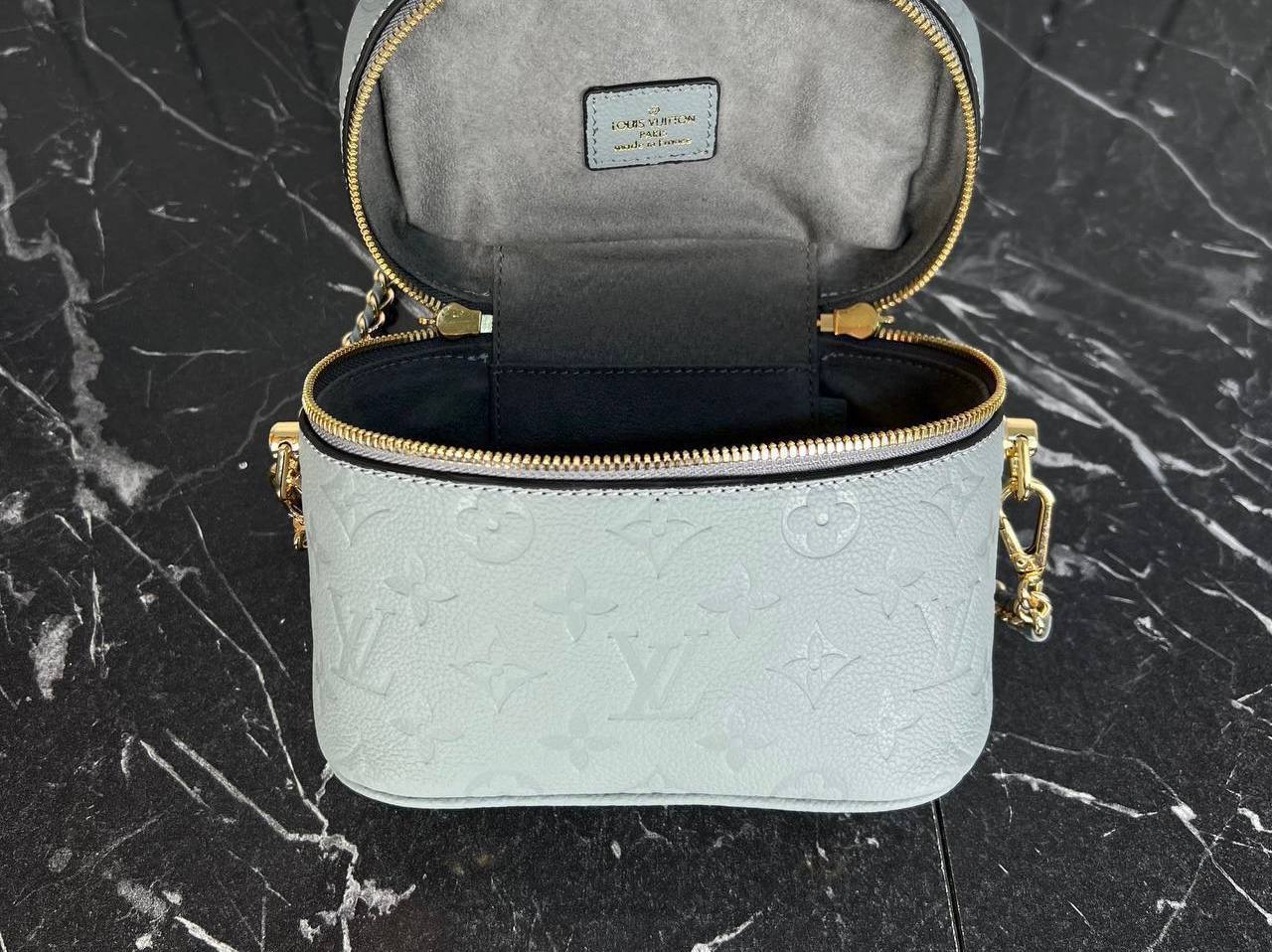 Louis Vuitton Vanity PM 

860-2 ⭐️