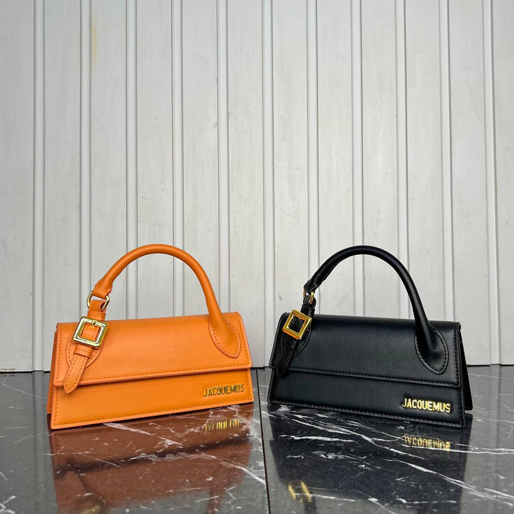 Jacquemus Le Chiquito Bag 

22x10 cm 
5736-10 ⭐️