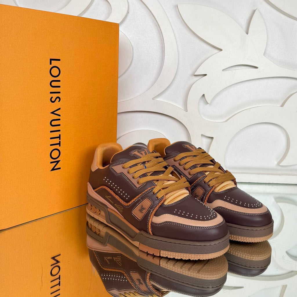 Louis Vuitton Trainer Stone Sneakers

6974 ⭐️
