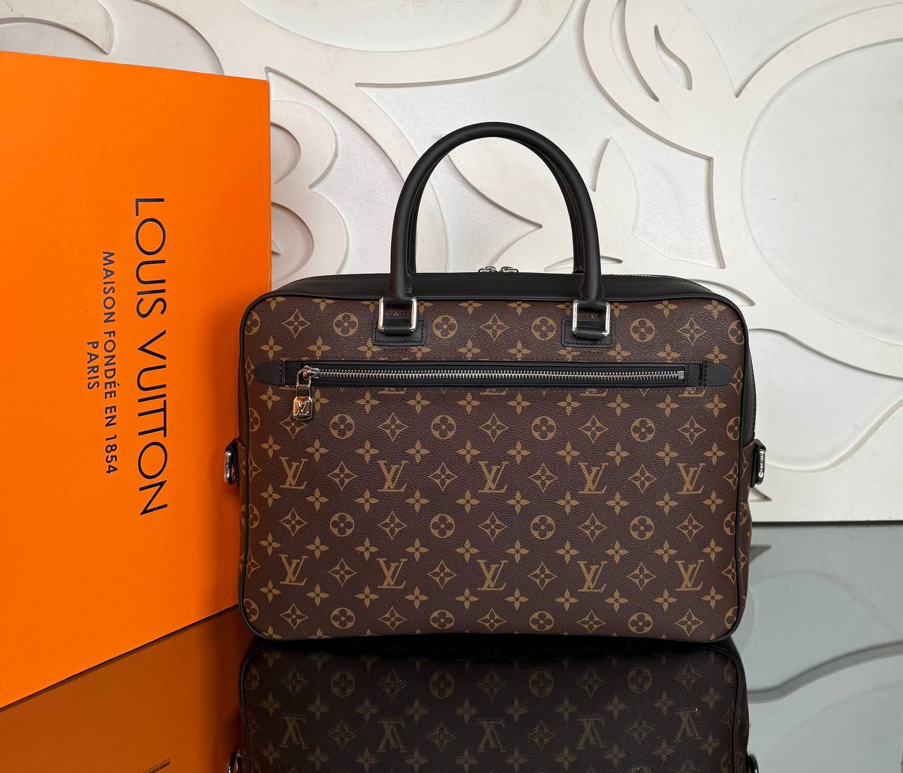 Louis Vuitton Porte Documents Voyage

5635-3 ⭐️