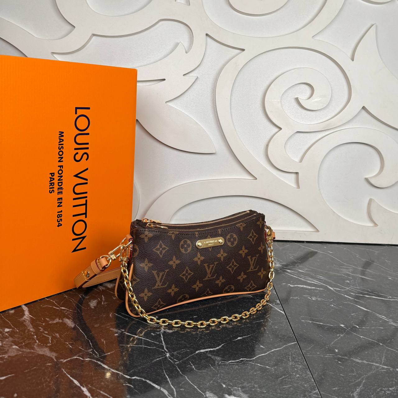 Louis Vuitton Liv Pochette

210076 ⭐️