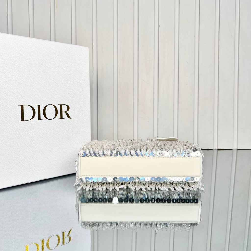 Christian Dior D-Joy Small

22x11.5 cm
5859 ⭐️