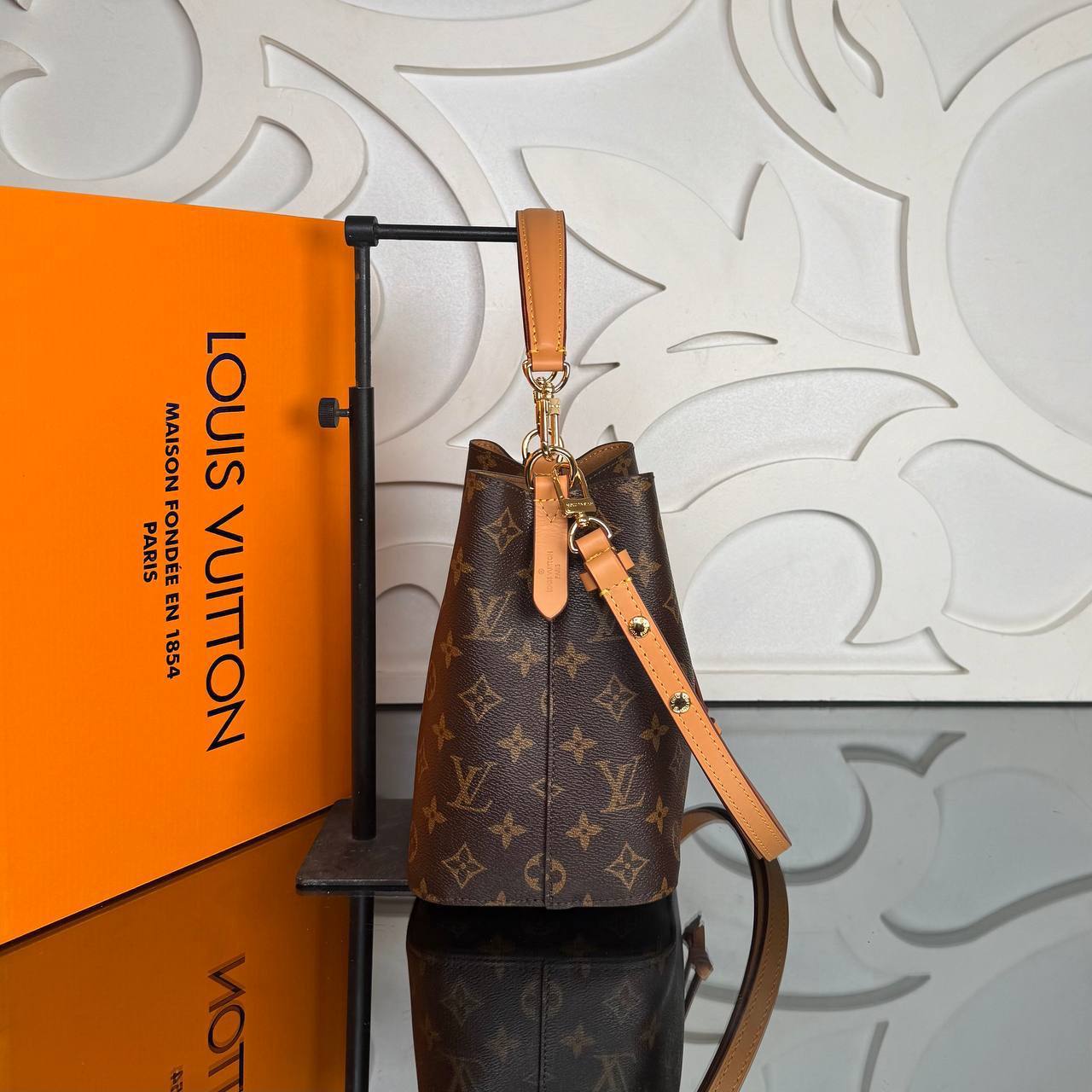 Louis Vuitton Neo Noe BB

676-2 ⭐️