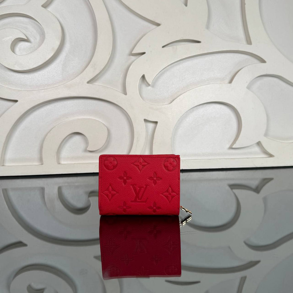 Louis Vuitton Clea Wallet 

210182 ⭐️