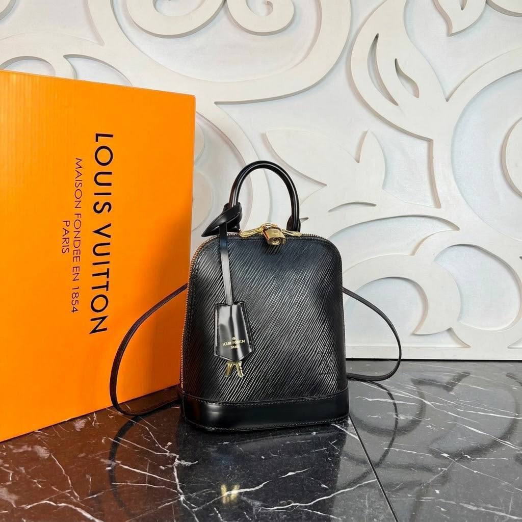 Louis Vuitton Alma Backpack 

5810-2 ⭐️