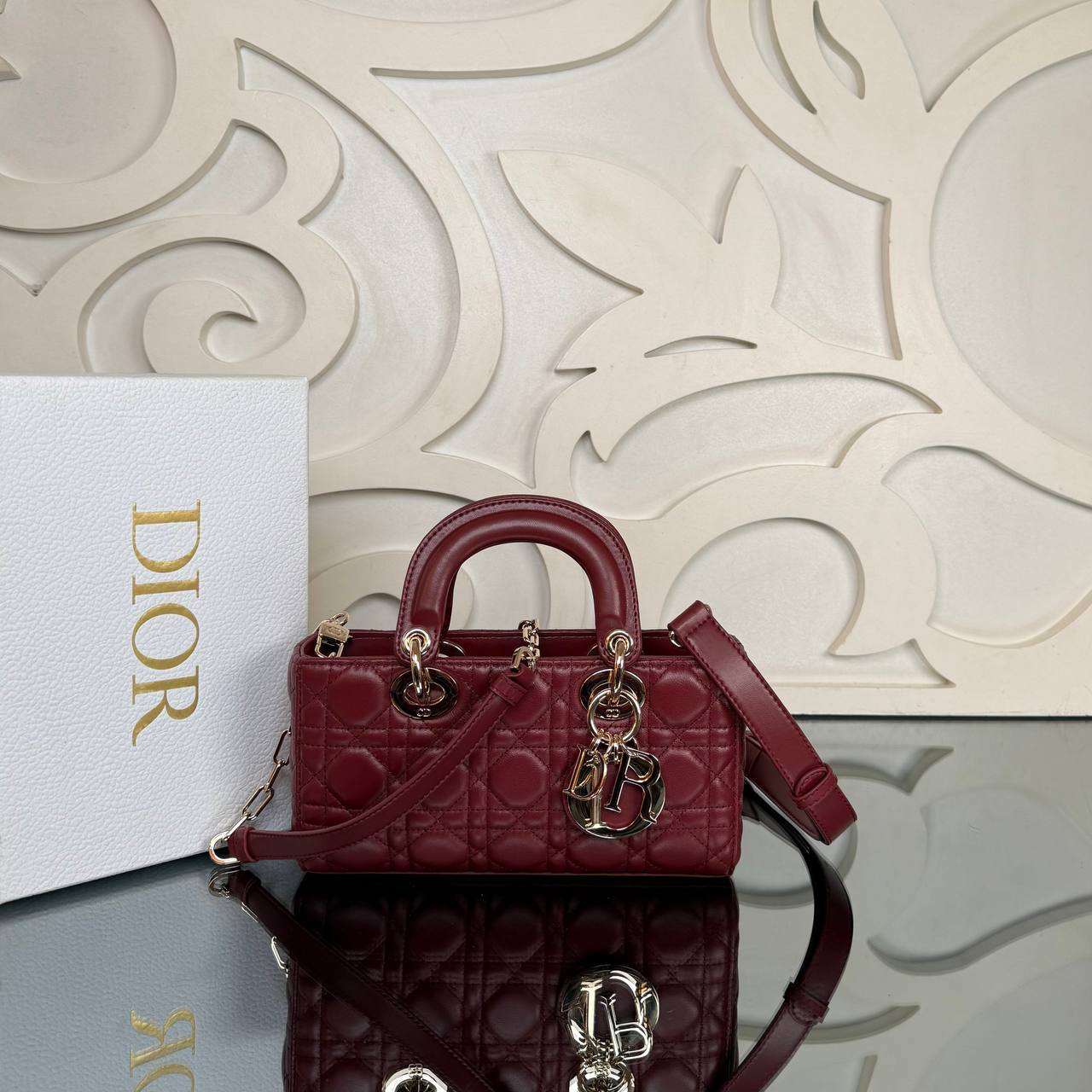 Christian Dior D-Joy Medium Bag

22x12 cm 
910517 ⭐️