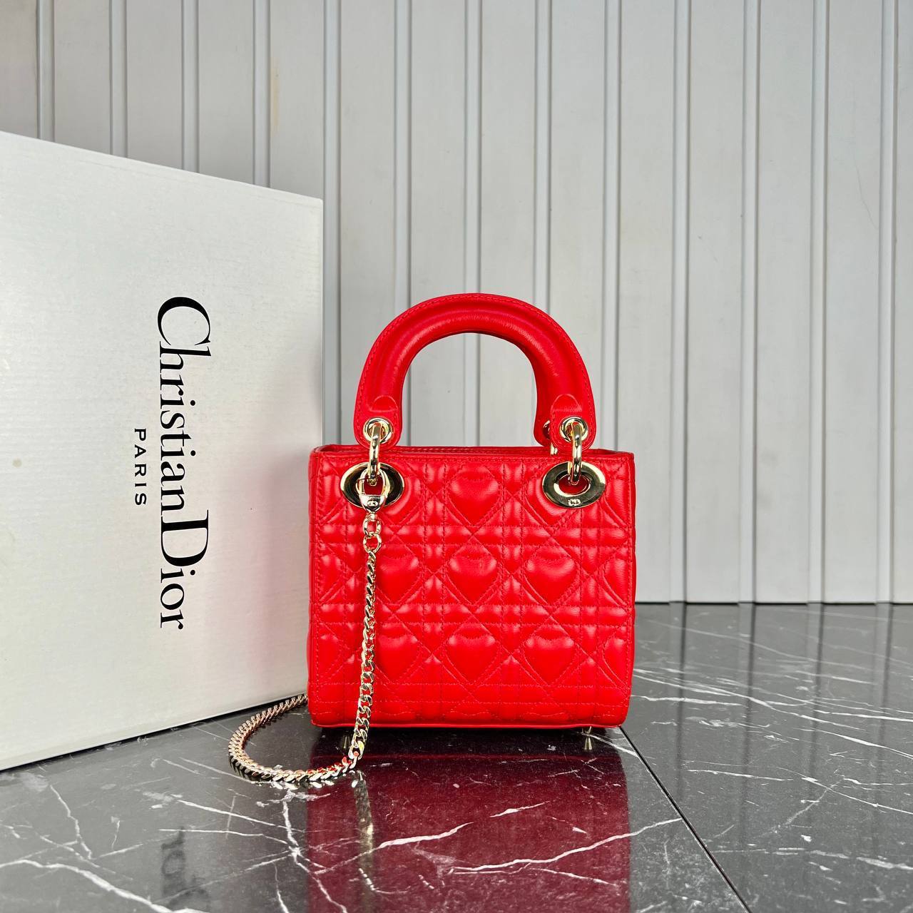 Christian Dior Lady Dior Bag Small 

16x16 cm 
5437-1
