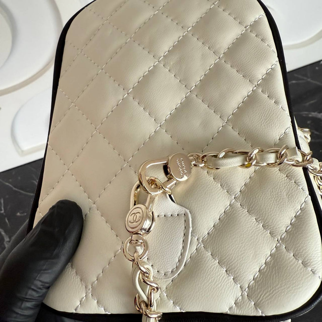 Chanel 24C Mini Backpack

13x18 cm 
910229 ⭐️