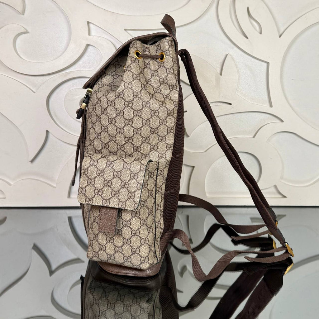 Gucci GG Supreme Backpack

32x40 cm
5997 ⭐️