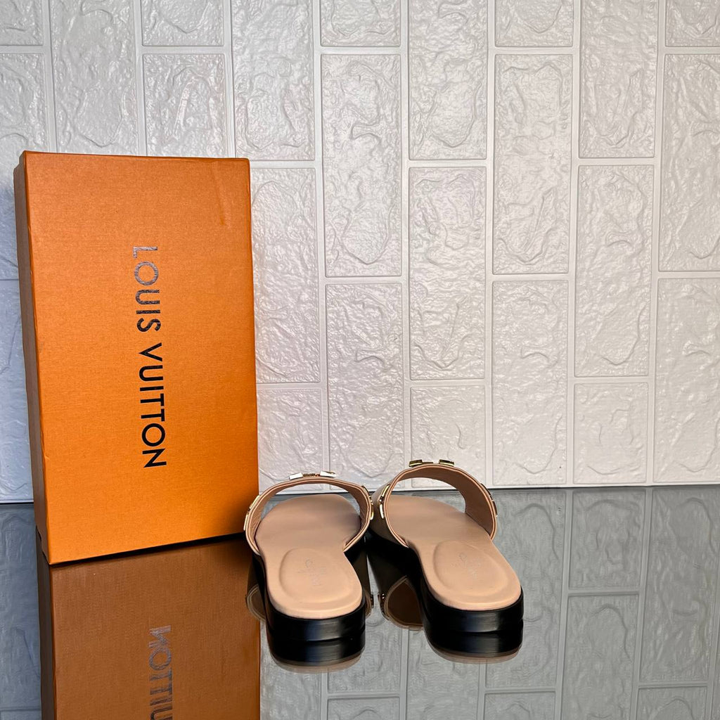 Louis Vuitton Mare Flat Mule

911256 ⭐️