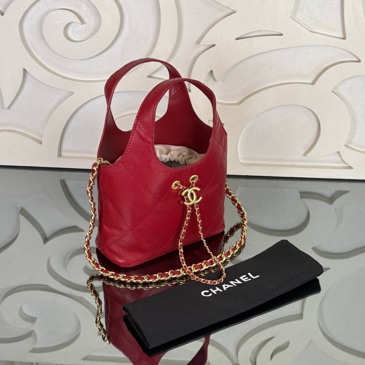 Chanel Small Tote Bag

21x17 cm
910657 ⭐️