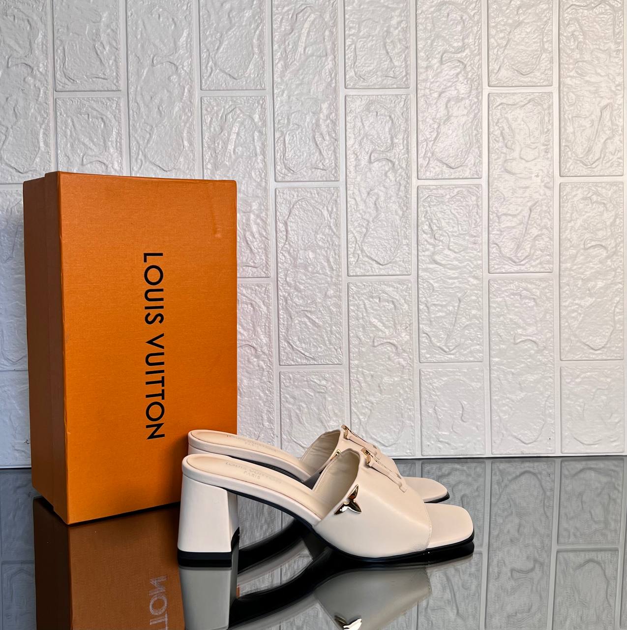 Louis Vuitton Mare Mule 8cm

911237 ⭐️