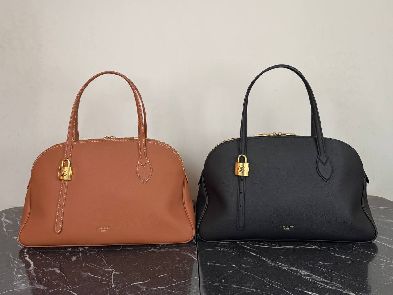 Louis Vuitton Duffle Tote Bag

910427 ⭐️