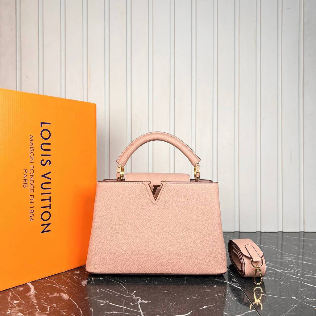 Louis Vuitton Capucines BB 

5565-3 ⭐️