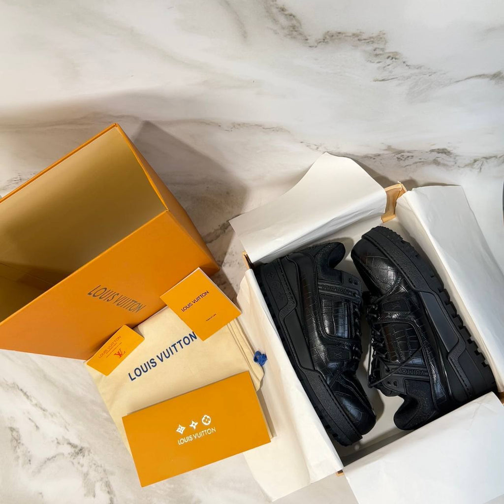 Louis vuitton sneakers 😍

3797-1⭐️