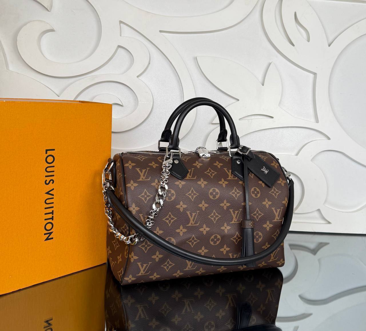 Louis Vuitton Speedy Soft 30 Dark 

6578 ⭐️