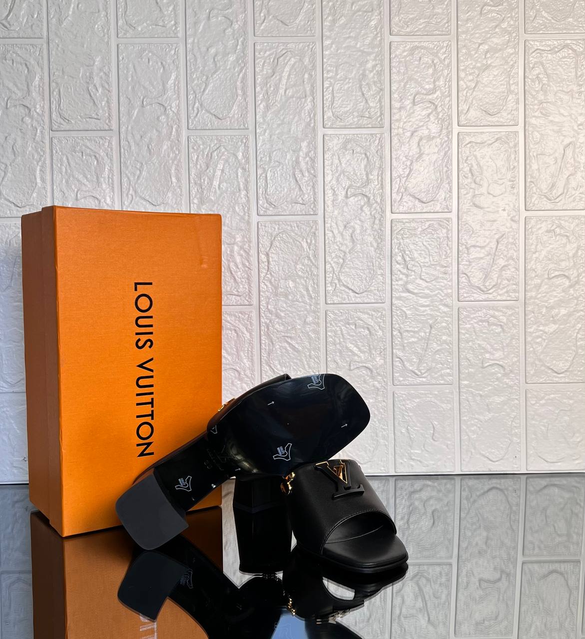 Louis Vuitton Mare Mule 8cm

911237 ⭐️