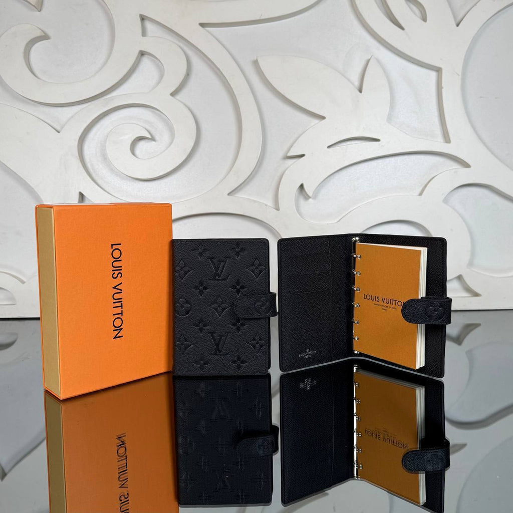 Louis Vuitton Small Ring Agenda Cover 

214021 ⭐️