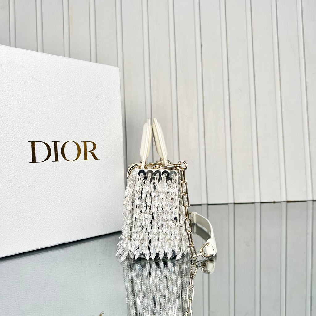 Christian Dior D-Joy Small

22x11.5 cm
5859 ⭐️
