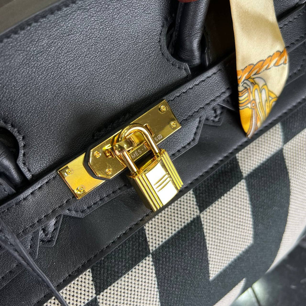Hermes Birkin Bag 30 Cm 

30x22 Cm 
5447_6⭐️