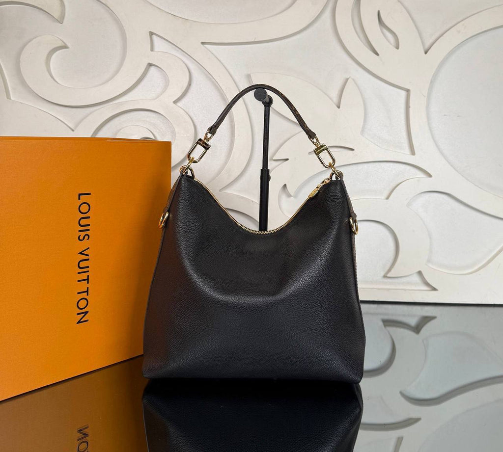 Louis Vuitton Multipass Bag

910426 ⭐️