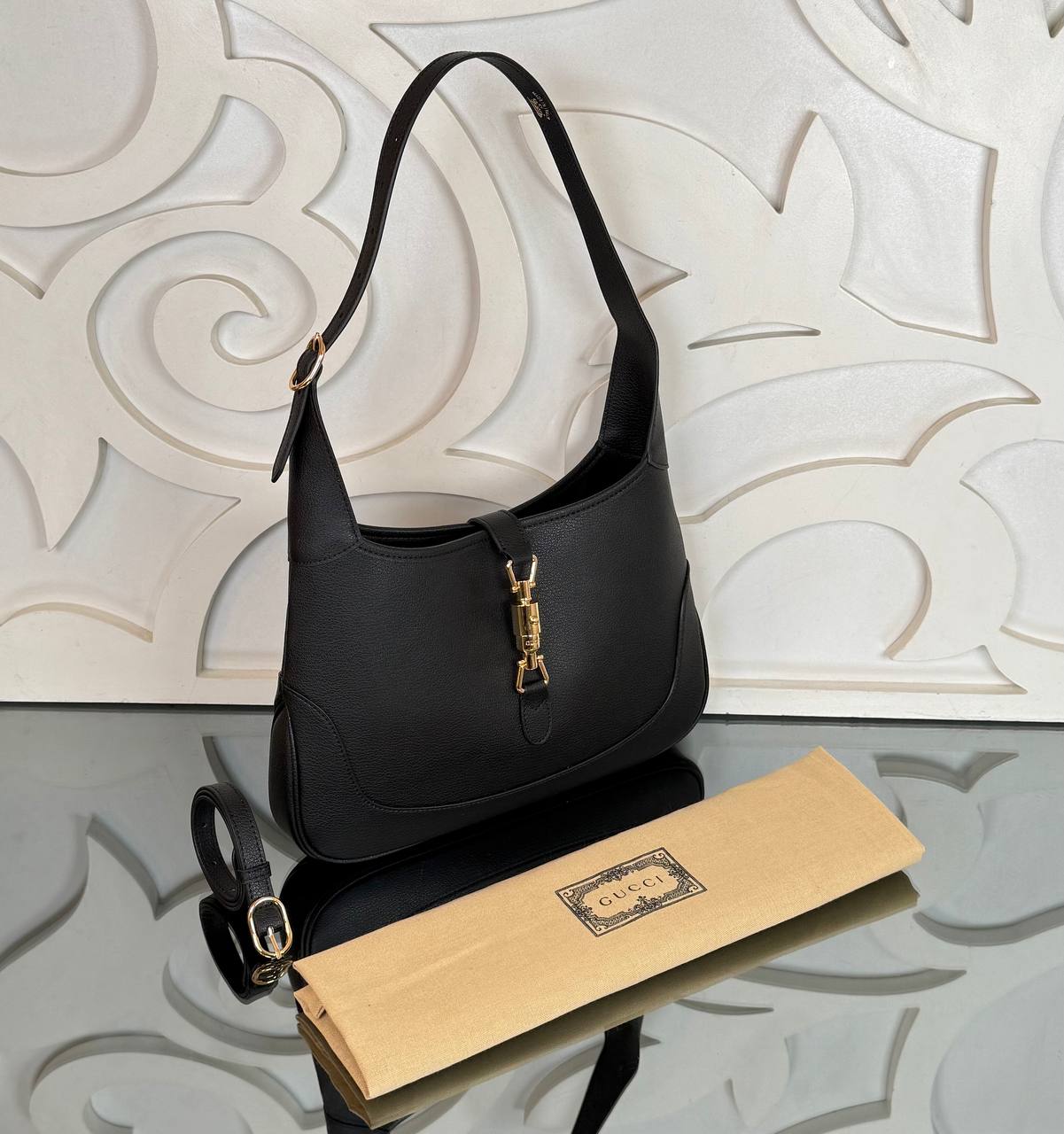 Gucci Jackie Medium Bag

32x20 cm
910599 ⭐️