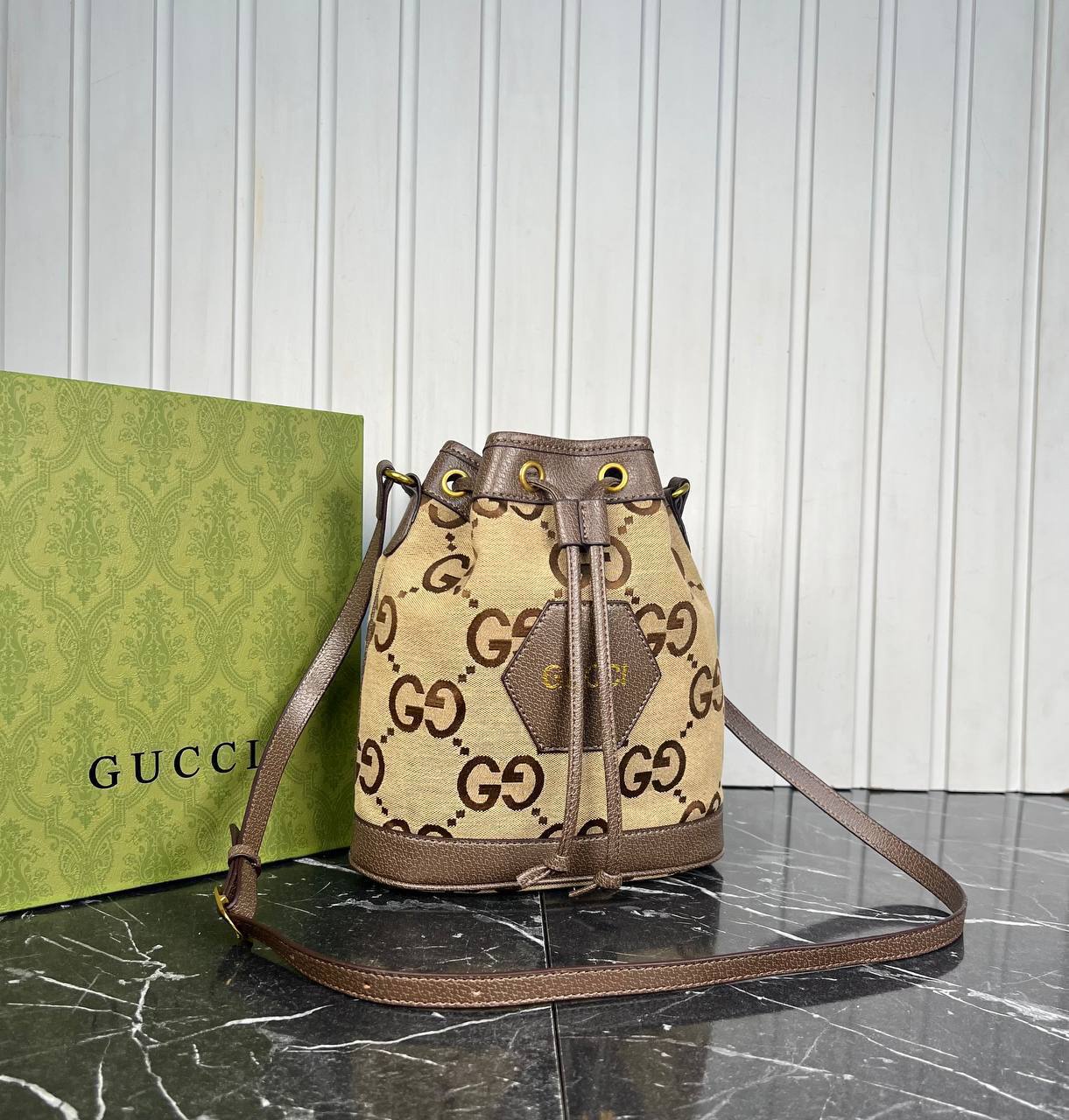 Gucci Neo Vintage Bag 
Τσάντα 
27x26 cm 
794