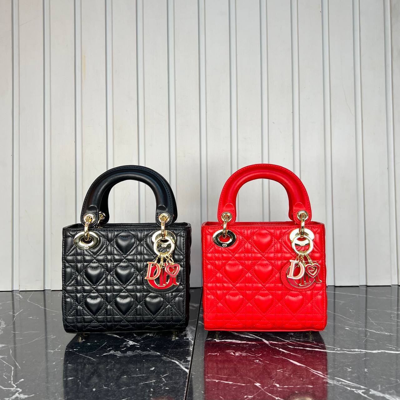 Christian Dior Lady Dior Bag Small 

16x16 cm 
5437-1