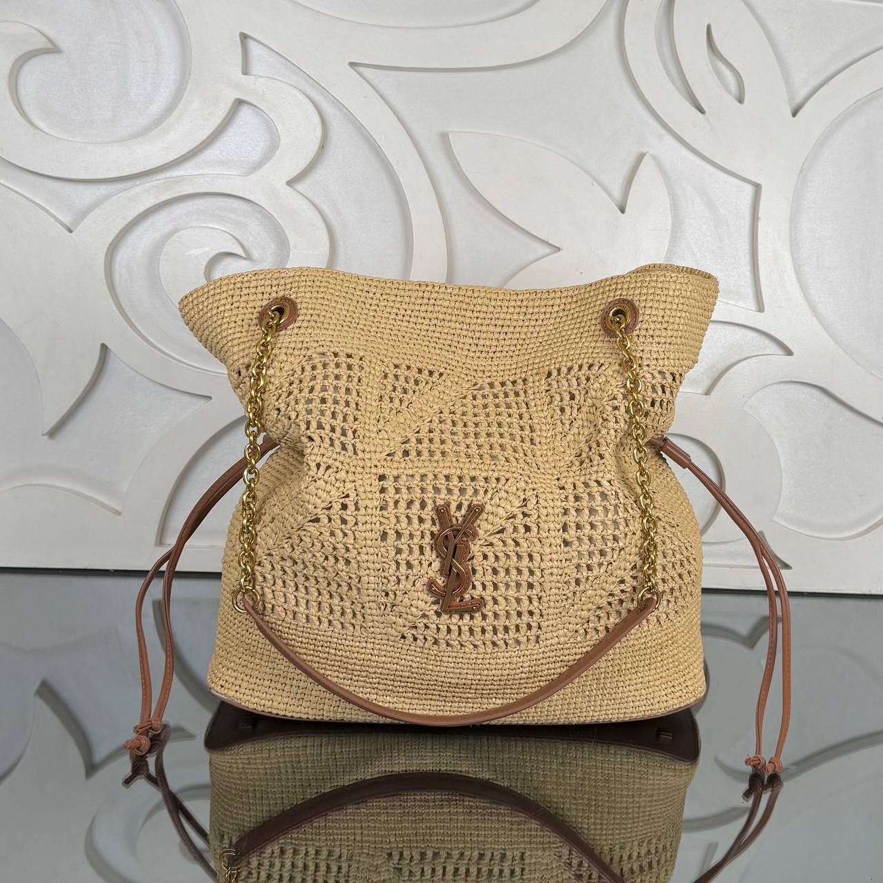 Saint Laurent Jamie Shopping Bag in Raffia

34x32 cm 
910866 ⭐️