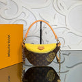 Louis Vuitton Bumbag

910688 ⭐️