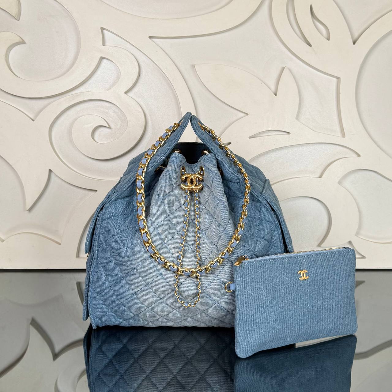 Chanel 25 Medium Handbag

40x30 cm
910621 ⭐️