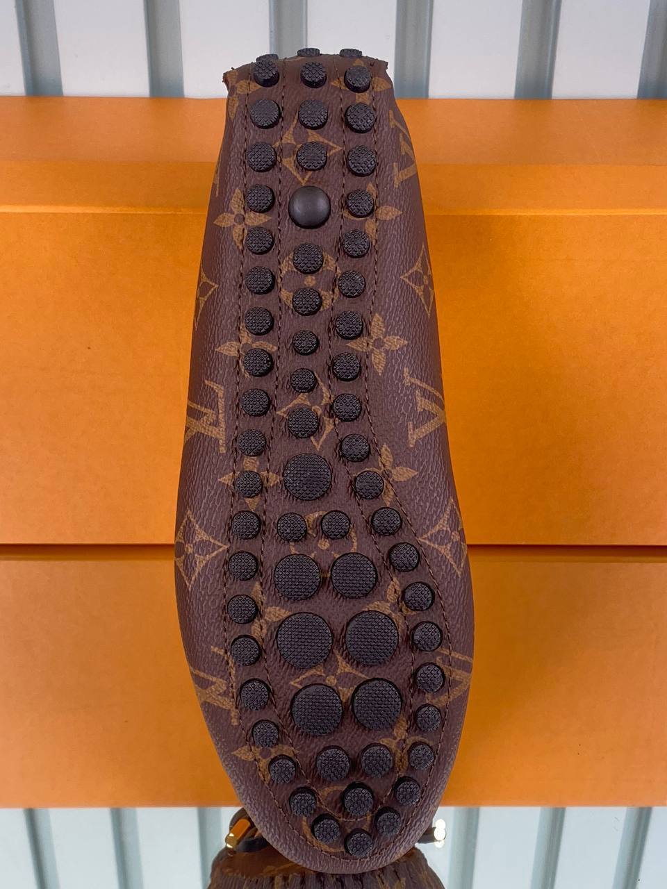 Louis Vuitton Makosen 
Hakiki Deri

2035