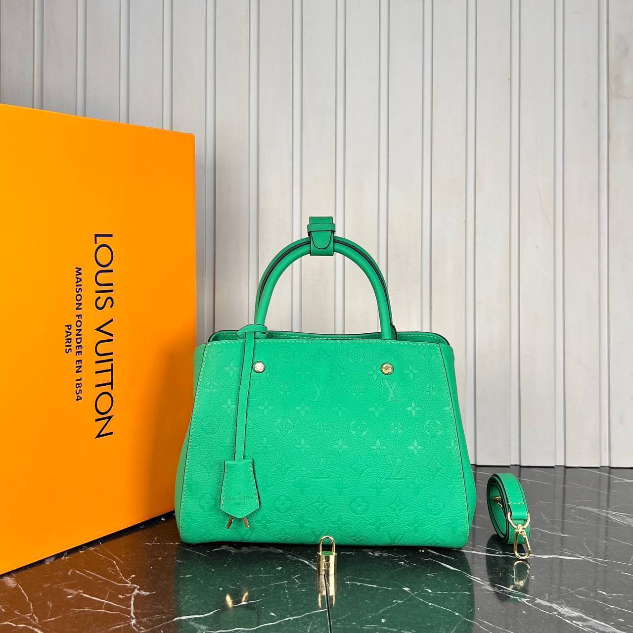 Louis Vuitton Montaigne Bag Medium 

5100