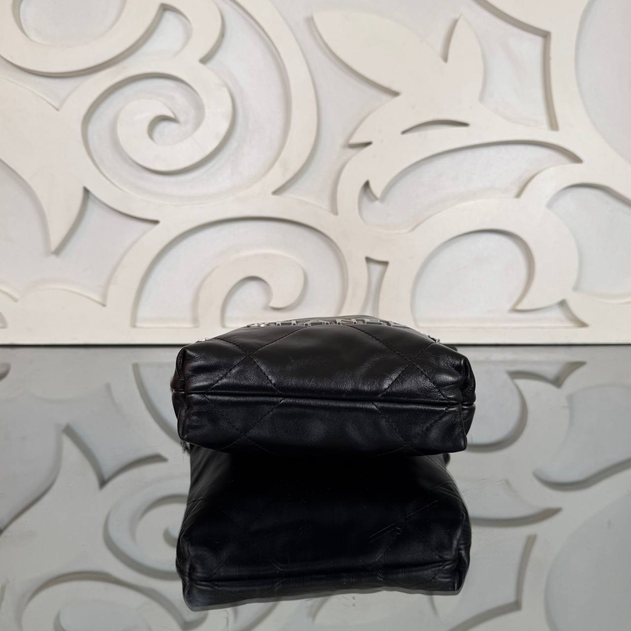 Chanel 22 Mini Shoulder Bag

22x20 cm 
910036 ⭐️