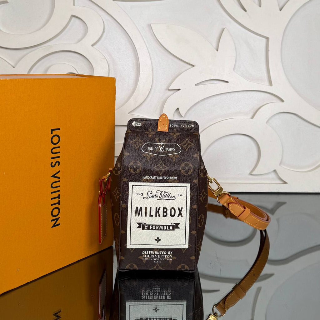 Louis Vuitton Milk Bag

910987 ⭐️
