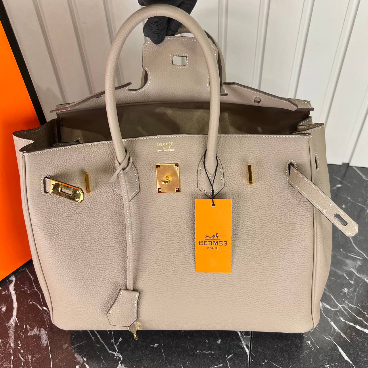 Hermes Birkin Bag 35 Cm 

35x27 Cm