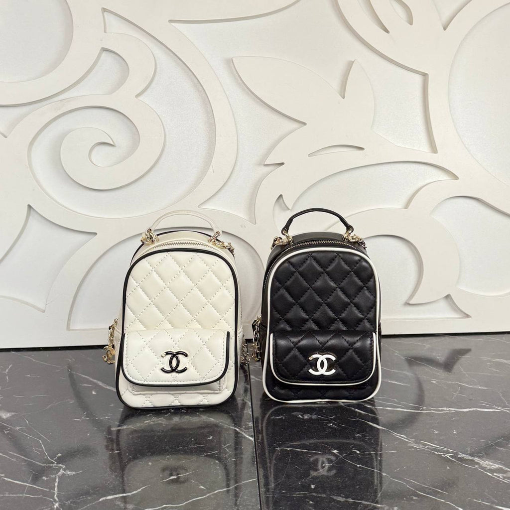 Chanel 24C Mini Backpack

13x18 cm 
910229 ⭐️