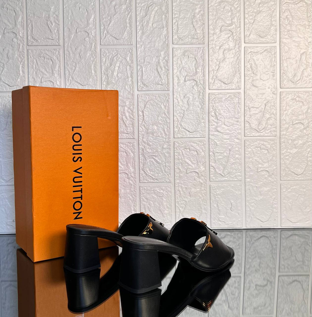 Louis Vuitton Mare Mule 8cm

911237 ⭐️