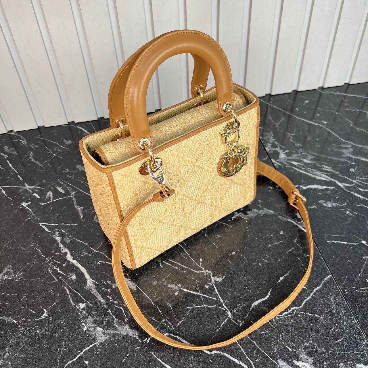 Christian Dior Lady Dior Raffia Bag Medium 

24x20 cm 
5479-2 ⭐️